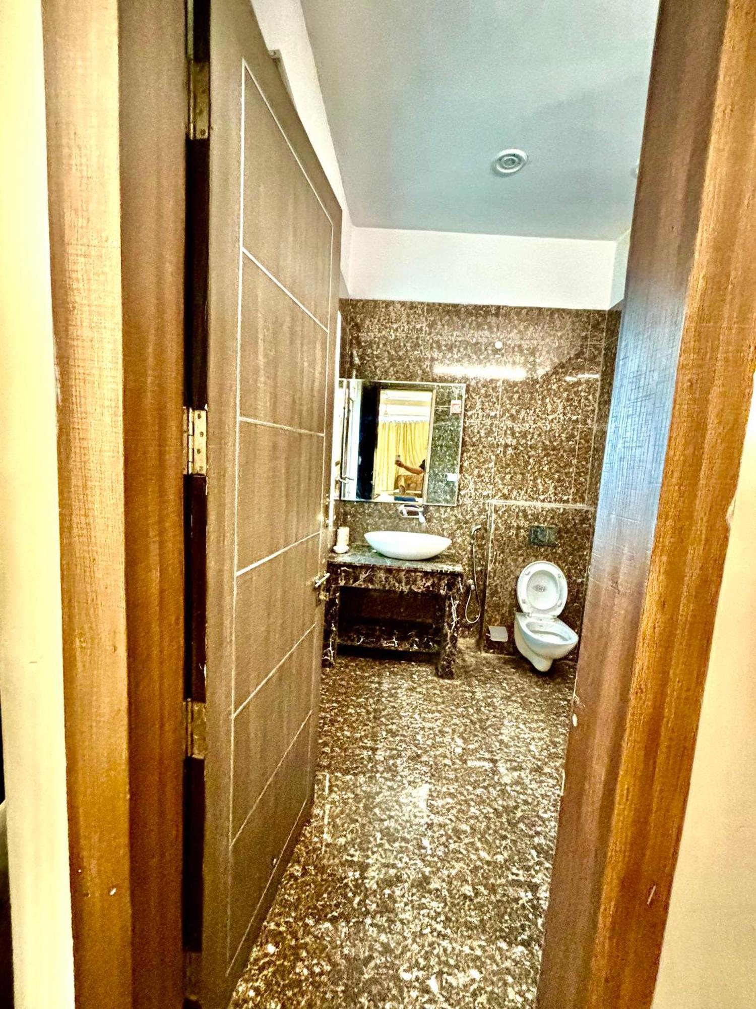 Hotel Pushpanjali Нью-Делі Екстер'єр фото