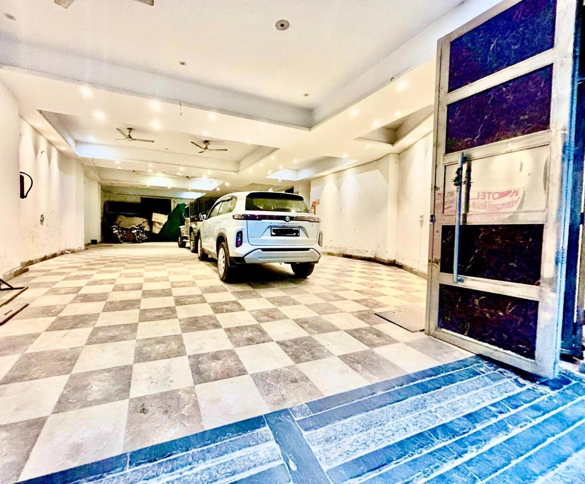 Hotel Pushpanjali Нью-Делі Екстер'єр фото